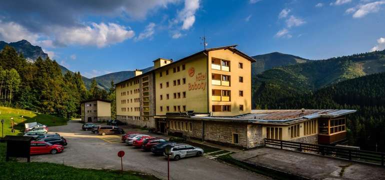 Rodinný hotel Boboty*** vo Vrátnej v lete