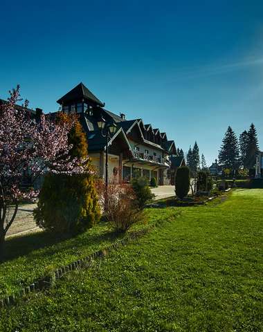 Kinga Hotel Wellness**** je luxusný štvorhviezdičkový hotel v Poľsku