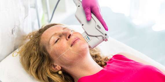 Hifu SMAS ultherapia – neinvazívny facelifting čela, očného okolia, líc, krku, podbradku aj celej tváre/Bratislava - Staré Mesto
