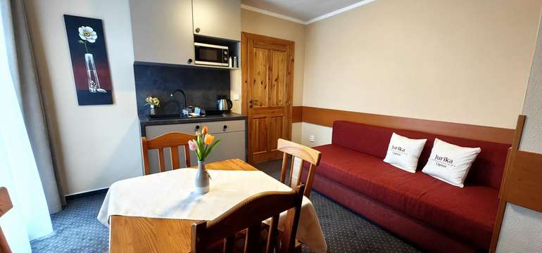 Apartmán 3 disponuje aj balkónom, čo je jeho veľkou výhodou najmä počas letných mesiacov.