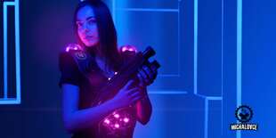 Keď získate neviditeľnosť, na vašej veste sa vypnú všetky zvýraznené body a po dobu 30 sekúnd nie st