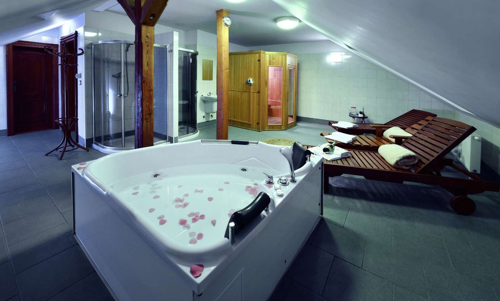 Penzión Víchrica vo Veľkej Lomnici s raňajkami a privátnym wellness so saunou a vírivkou