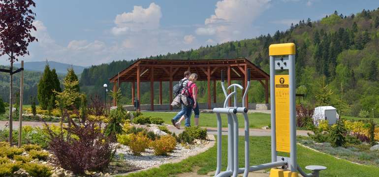 Hotel a jeho okolie ponúkajú rôzne možnosti na relax aj aktivity