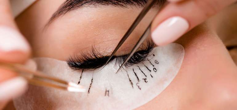 Lash lift alebo predĺženie mihalníc