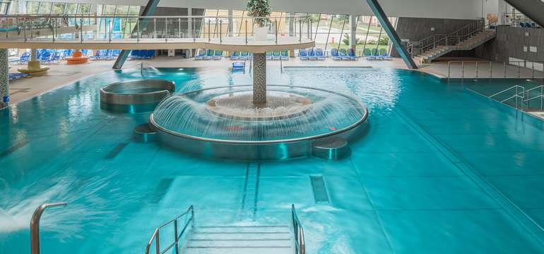 Aquapark AquaRelax je unikátne vodné dielo v centre Dolného Kubína