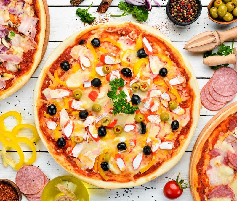 Dochrumkava upečená pizza podľa vlastného výberu (ilustračné foto)