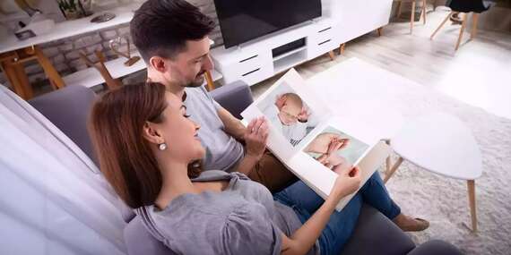 Velká fotokniha A4 na výšku s tvrdou vazbou a tiskem na křídovém papíře, osobní odběr v Praze/ČR