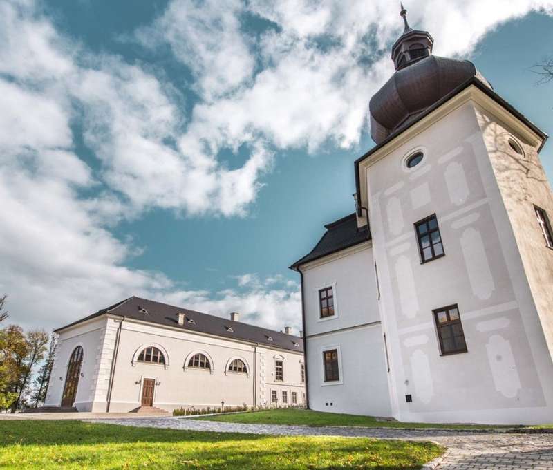 Kaštieľ Château Appony**** obklopuje krásny anglický park