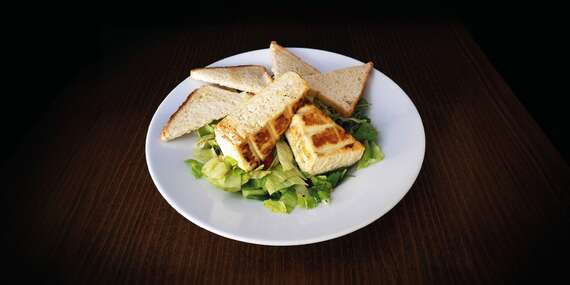 Zdravé šaláty vo Vinárni a Reštaurácií pri Kaplnke vo Vajnoroch/Bratislava - Vajnory