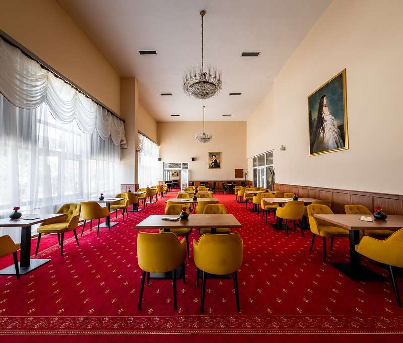 Hotel Ozón*** - vynovená kaviareň SIsi