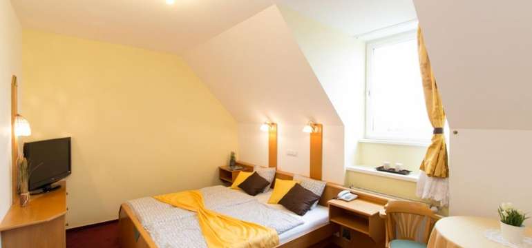 Ve dvoulůžkových pokojích hotelu Klimt*** může být manželská postel nebo 2 oddělené postele