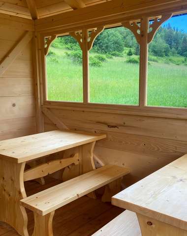 Spoločný altánok s kamenným grilom