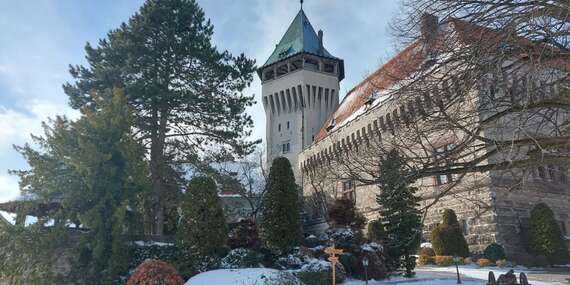 Romantický pobyt na Smolenickom zámku s polpenziou a prehliadkou zámku/Smolenice