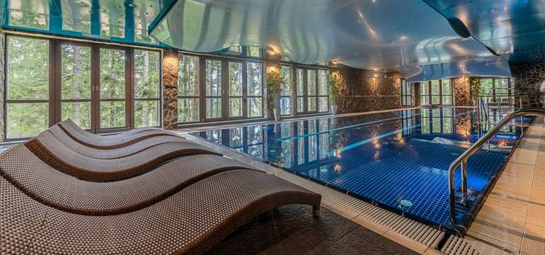 Wellness APLEND Hotel BOROVICA**** na Štrbskom plese s polpenziou