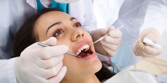 Dentálna hygiena vo White Dental Clinic+ 2x medzizubná kefka ZADARMO/Bratislava – Karlova Ves, Rača