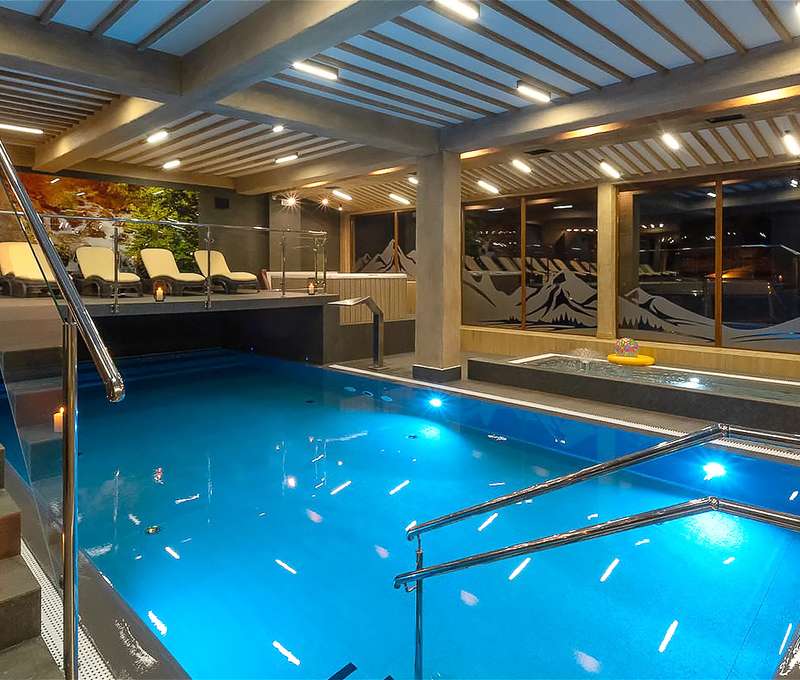 Nové wellness centrum s bazénom, vírivkou a saunáriom v hoteli Helan***