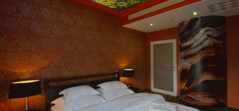 Červený apartmán pozostáva z viacerých miestností na 83 m2