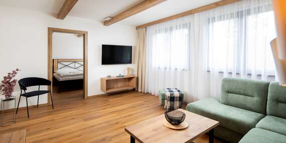 Krásne moderné chatky Hotela Granit Smrekovica*** v srdci Veľkej Fatry s wellness a polpenziou/Ružomberok