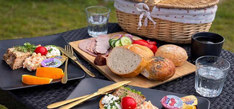 Peak Glamp s vlastní venkovní vířivkou a snídaní