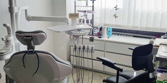 Dentálna hygiena vo White Dental Clinic+ 2x medzizubná kefka ZADARMO/Bratislava – Karlova Ves, Rača