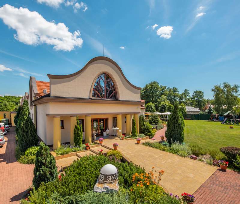 Wellness hotel Spark je práve takým miestom, kde sa snúbi krásne prostredie s profesionálnym prístup