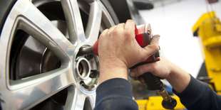 Kompletné prehodenie alebo prezutie pneumatík