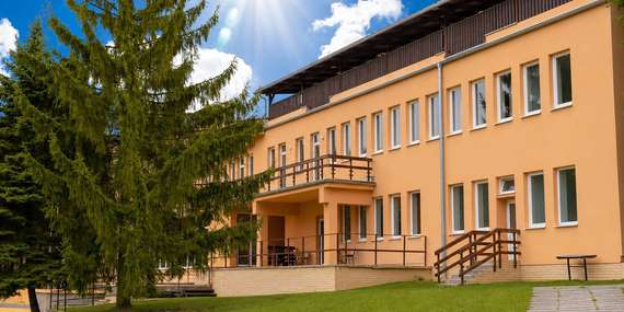 HLBOKÉ Hotel & Resort v srdci bojnických lesov, len na skok od historického centra Bojníc / Bojnice