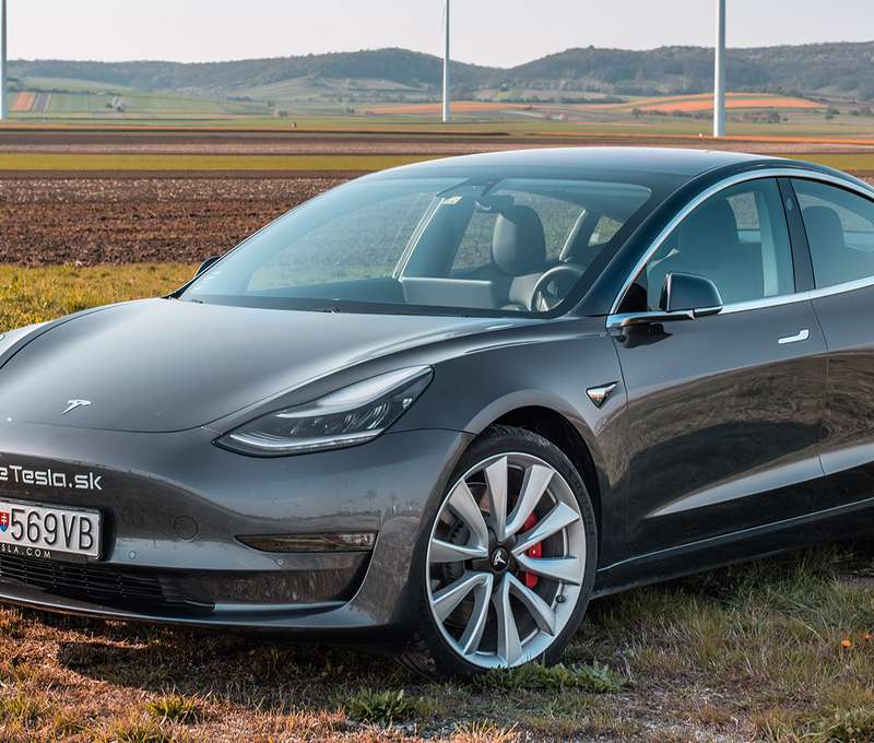 Jazda na Tesle Model 3 Performance