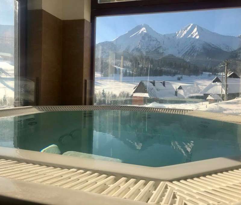 Penzión Ždiaranka, vírivka s výhľadom na Belianske Tatry
