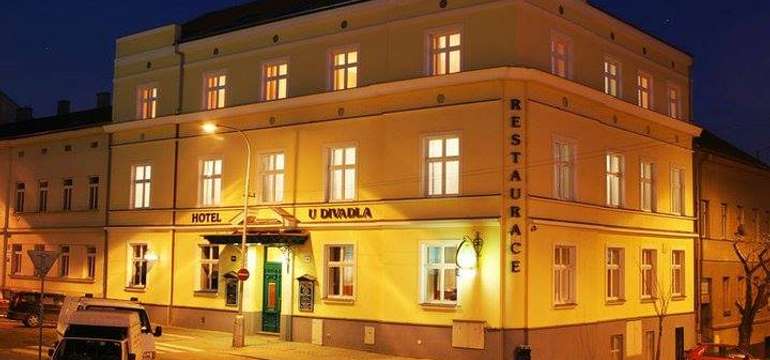 Hotel U Divadla *** sa nachádza v centre mesta Znojmo