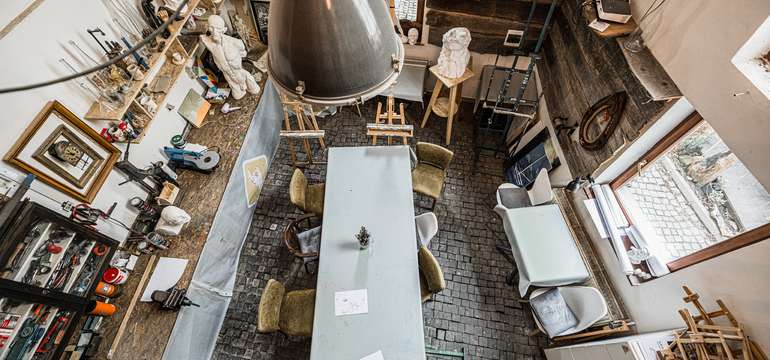 Ateliér s kultúrnym zariadením Hoblina Gallery