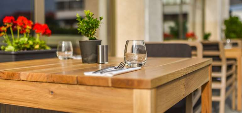 Vonkajšia terasa Restaurant Parlament 
