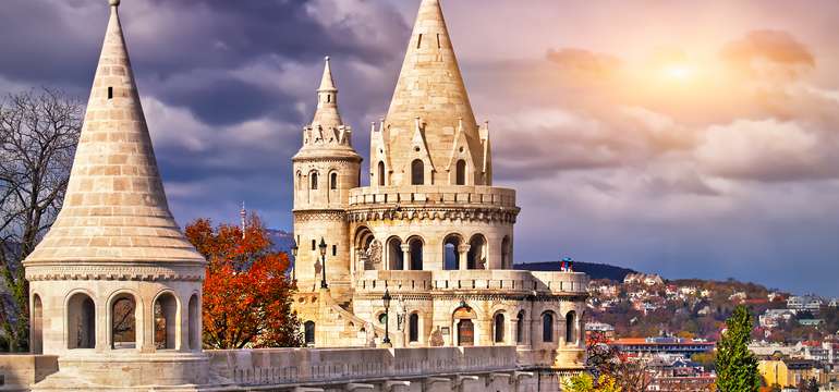 Hotel má výbornou polohu se snadnou dostupností do centra Budapešti
