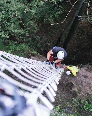 Ferratový set môžete využiť na vami zvolenej trase - najbližšie Via ferrata Komín a Via ferratový sv