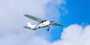 Let lietadlom pre 1 až 3 osoby s možnosťou pilotovania