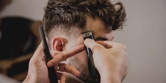 Precízny pánsky strih alebo prekrytie šedivých vlasov v Danube 66 / Bratislava - Staré Mesto