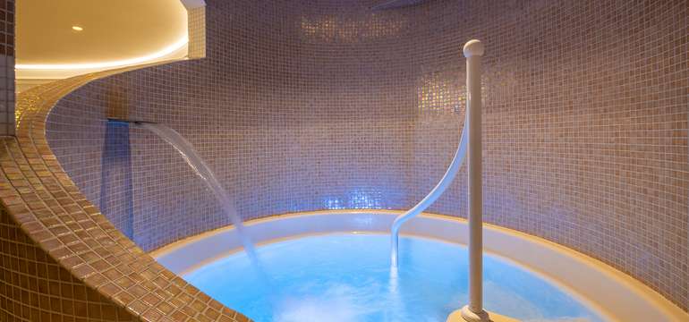 Wellness centrum v HOTELI KULTÚRA***+, vírivka