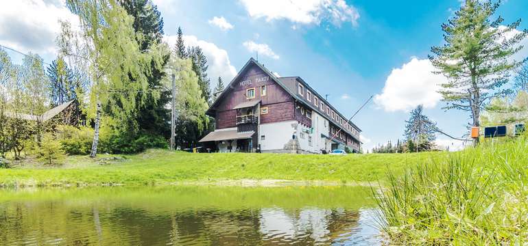 Hotel Maxov leží nedaleko města Jablonec nad Nisou