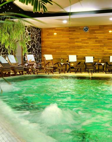 Oddýchnite si v rozsiahlom wellness centre priamo pod vrcholom Chopku