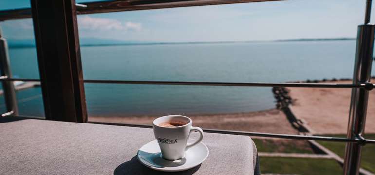 Hotel Glamour**** s výhľadom na Zemplínsku šíravu