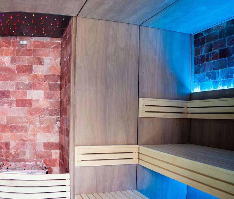 Solná sauna (vnější) s teplotou 60 – 65 °C