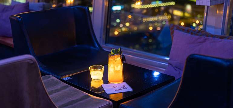 Vstupy na vyhliadkovú vežu UFO, ochutnajte aj skvelý miešaný drink