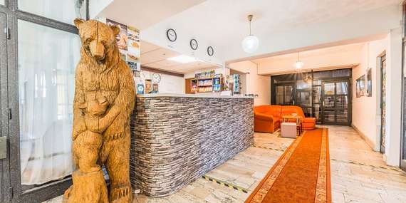 Hotel Tatranec** v Tatranské Lomnici s polopenzí, vstupem do sauny a slevou do AquaCity Poprad/Slovensko - Vysoké Tatry - Tatranská Lomnica