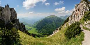 Počas pobytu sa môžete vydať na túru, napr. na Roszutec