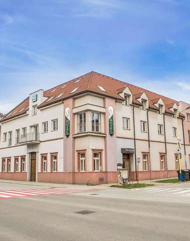  TeleDom Hotel & Conference Center