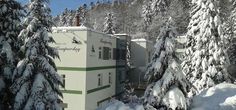 V lone prírody sa rozprestierajú klimatické Kúpele Štós