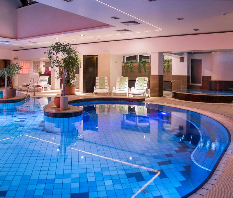 Wellness v hoteli Palace**** s bazénom, vírivkou a troma druhmi sáun