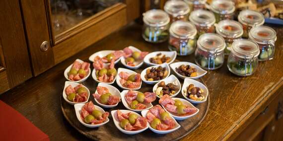 Unikátny Pytloun Old Armoury Hotel Prague s raňajkami v bývalej historickej zbrojnici/Česko - Praha