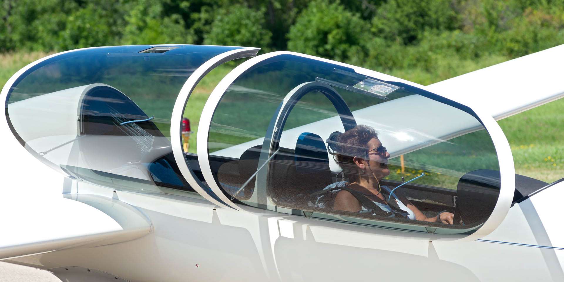 Lietať v oblakoch aj bez motora – na vetroni s možnosťou pilotovania