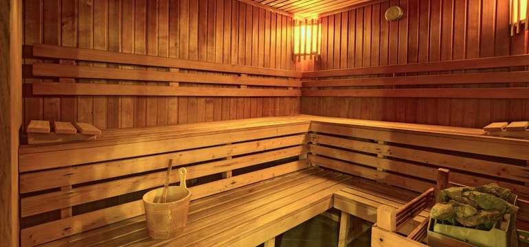 Hotel ponúka aj wellness centrum s klasickou fínskou a parnou saunou.